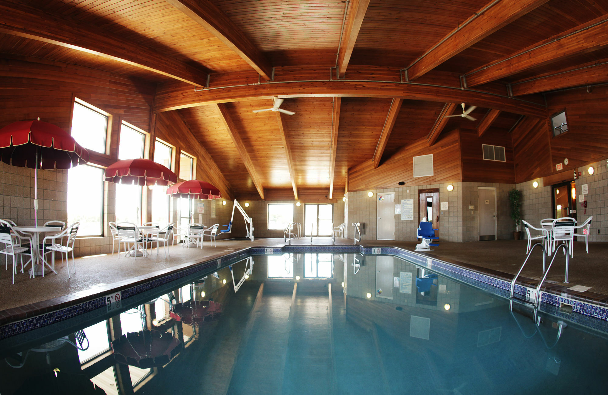 Americinn By Wyndham Okoboji Eksteriør bilde
